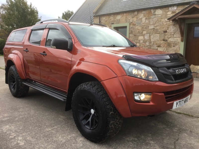 View ISUZU D-MAX AT35 ARCTIC TRUCK 2.5ltr TWIN TURBO AUTO 4WD DOUBLE CAB PICK UP 163ps