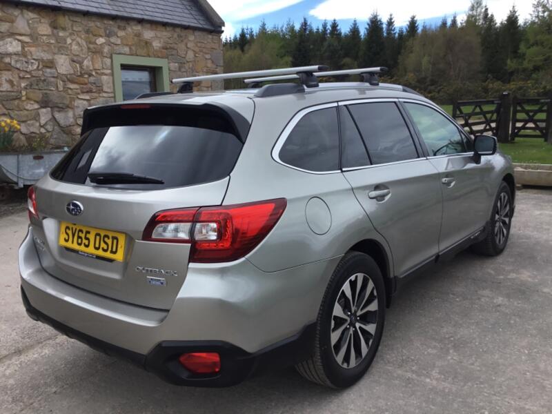 View SUBARU OUTBACK 2.0ltr D SE Premium Auto 4WD X Mode Estate Euro 6 150ps