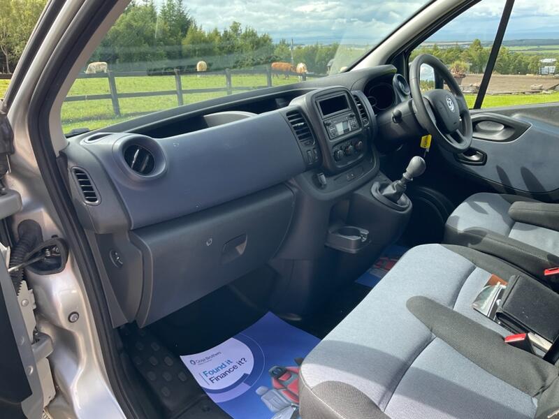 VAUXHALL VIVARO
