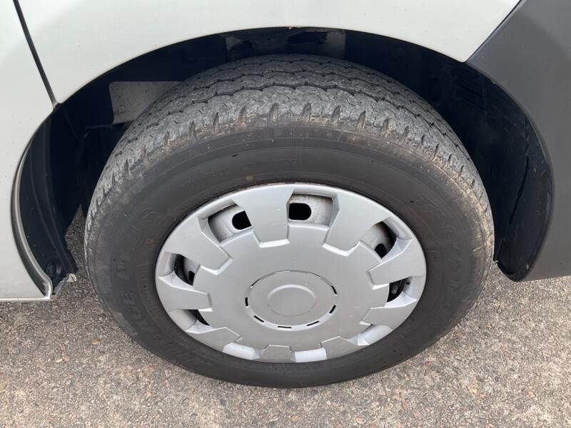 VAUXHALL VIVARO