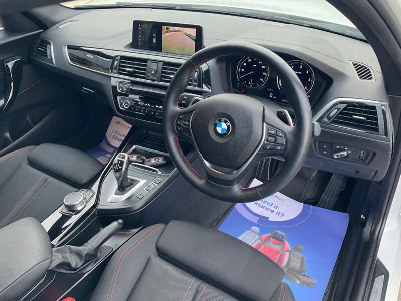BMW 1 SERIES