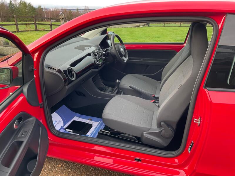 VOLKSWAGEN UP