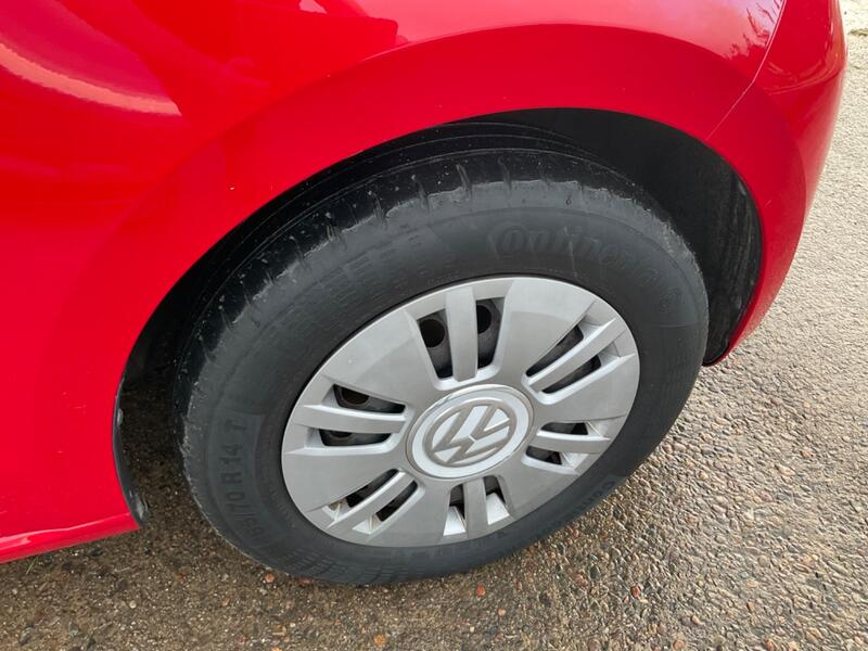 VOLKSWAGEN UP