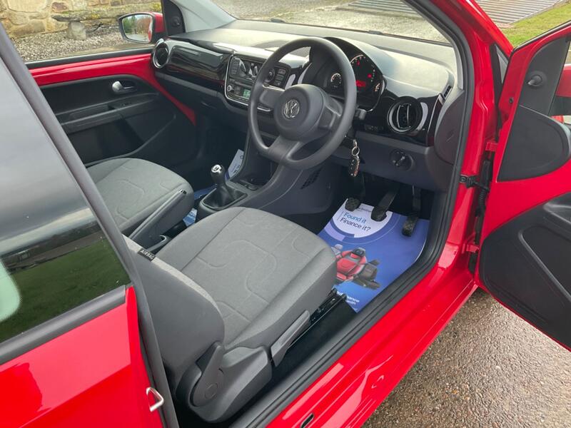 VOLKSWAGEN UP