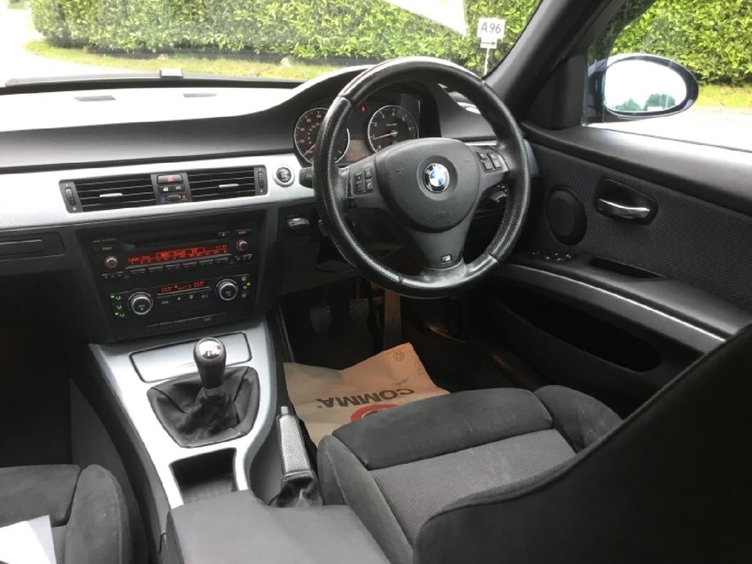 BMW 3 SERIES