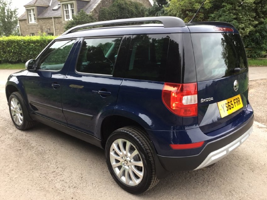 View SKODA YETI 2.0 ltr TDi SE 4x4 OUTDOOR ESTATE 110ps