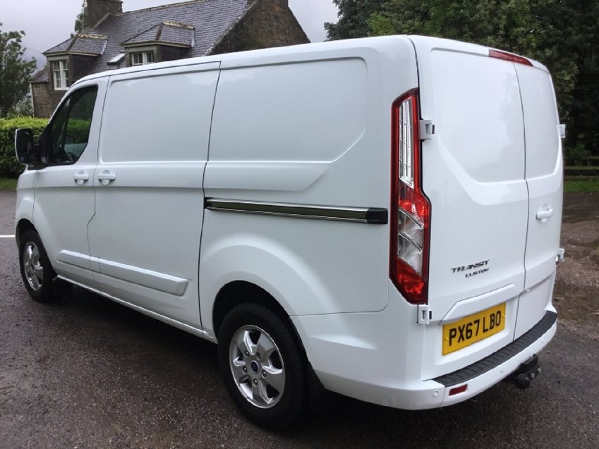 View FORD TRANSIT CUSTOM LIMITED 2.0ltr TDCi 130ps L1H1 SWB 270 PANEL VAN