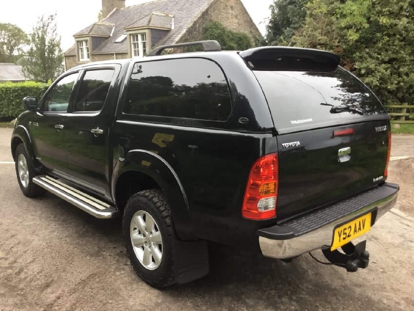 View TOYOTA HILUX 3.0ltr D-4D AUTO INVINCIBLE DOUBLE CAB 4x4 PICK UP 171ps 