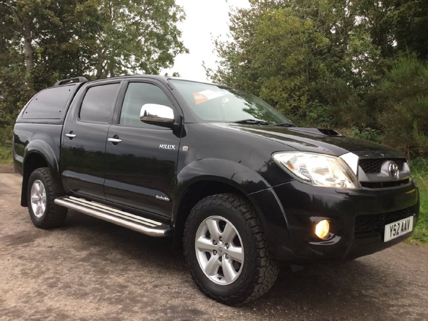 View TOYOTA HILUX 3.0ltr D-4D AUTO INVINCIBLE DOUBLE CAB 4x4 PICK UP 171ps 