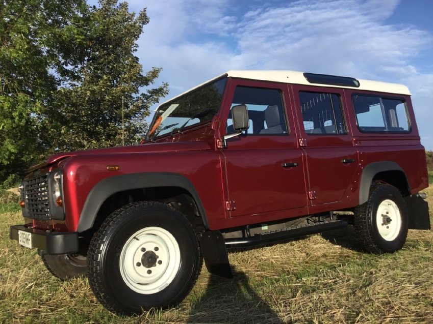 LAND ROVER DEFENDER