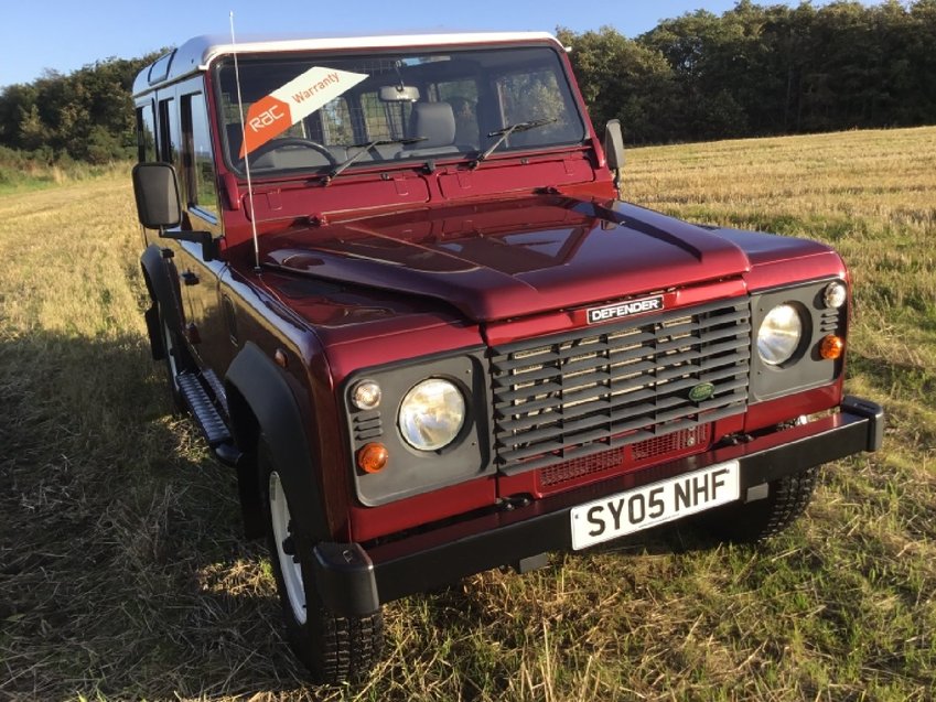 LAND ROVER DEFENDER