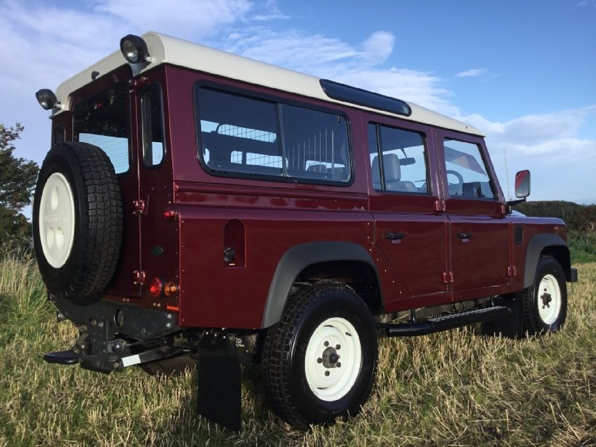 LAND ROVER DEFENDER