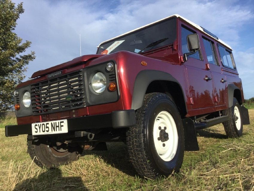 LAND ROVER DEFENDER