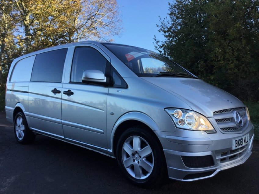 View MERCEDES-BENZ VITO 113 CDi AMG DUALINER BLUE EFFICENCY LWB KOMBI CREW VAN 136ps