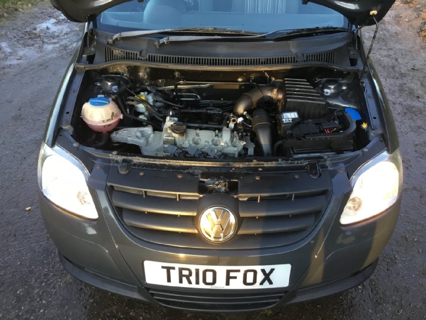 VOLKSWAGEN FOX