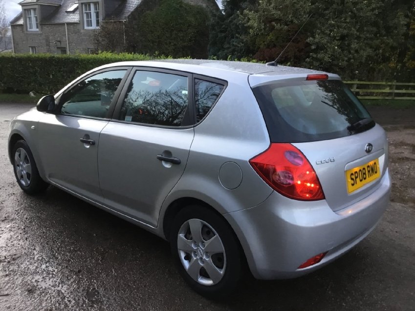 View KIA CEED 1.6ltr CVVT S 5 DOOR HATCHBACK 