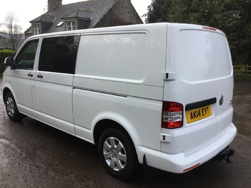 View VOLKSWAGEN TRANSPORTER 2.0ltr TDi 140 4Motion 4x4 T32 LWB KOMBI 5 SEATER CREW VAN