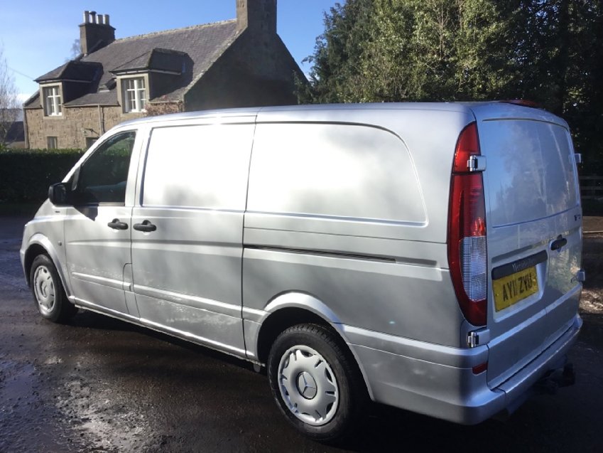 View MERCEDES-BENZ VITO 113 CDi LWB PANEL VAN BLUE EFFICIENCY TWIN SLD 136ps