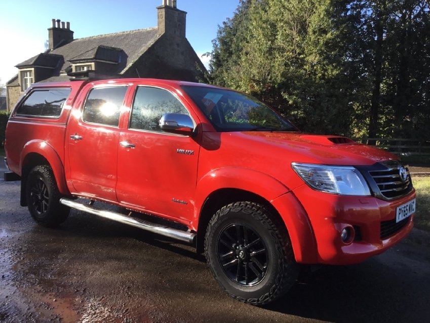 View TOYOTA HILUX 3.0ltr D-4D INVINCIBLE 4x4 DOUBLE CAB PICK UP Final Edition 171ps