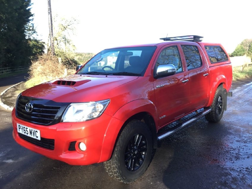 View TOYOTA HILUX 3.0ltr D-4D INVINCIBLE 4x4 DOUBLE CAB PICK UP Final Edition 171ps