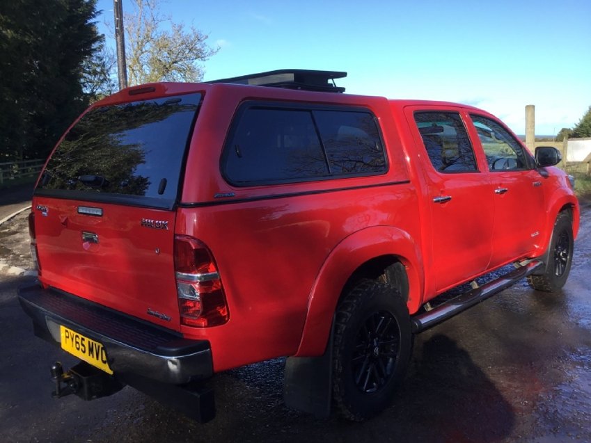 View TOYOTA HILUX 3.0ltr D-4D INVINCIBLE 4x4 DOUBLE CAB PICK UP Final Edition 171ps