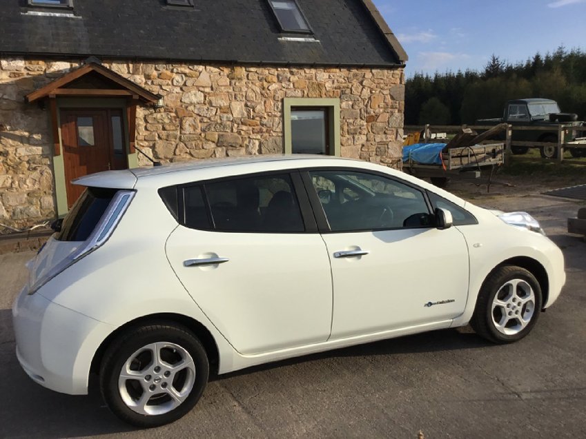 View NISSAN LEAF ACENTA 24kwh ELECTRIC EV ZERO ROAD TAX BATTERY OWNED 5 DOOR HATCHBACK