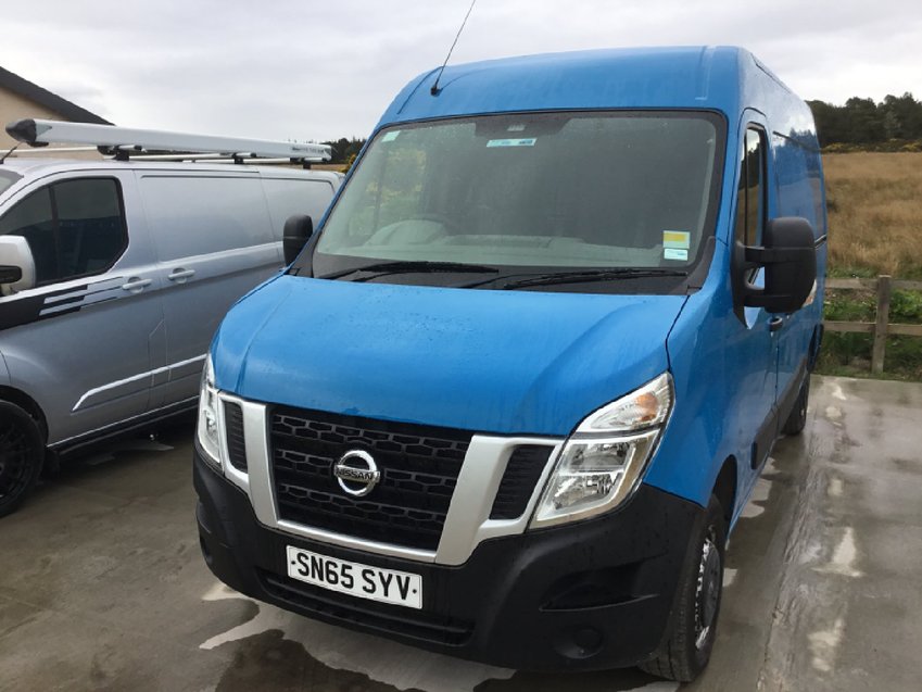 NISSAN NV400