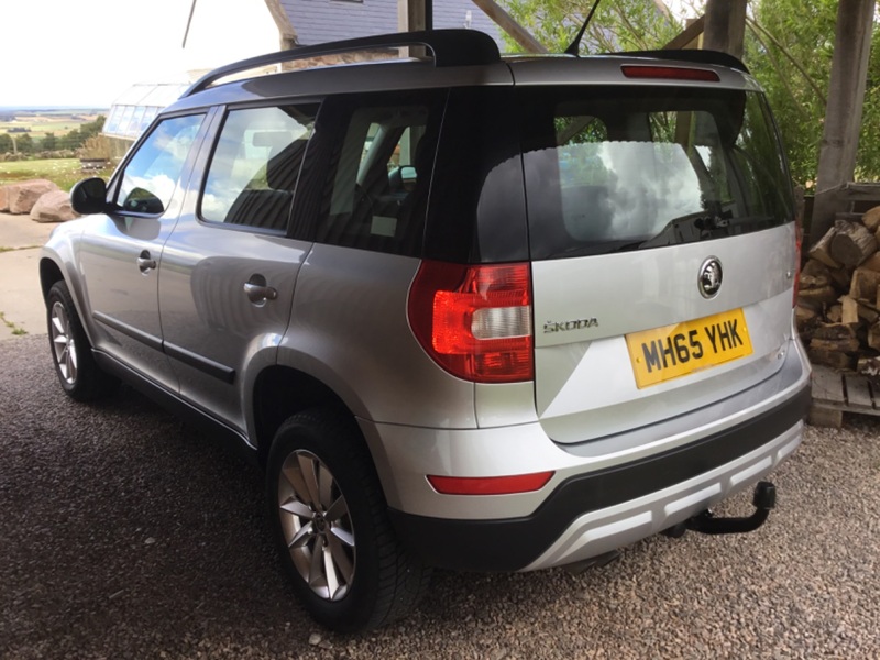 View SKODA YETI 2.0ltr TDi CR S 4x4 OUTDOOR 5 DOOR ESTATE 110ps