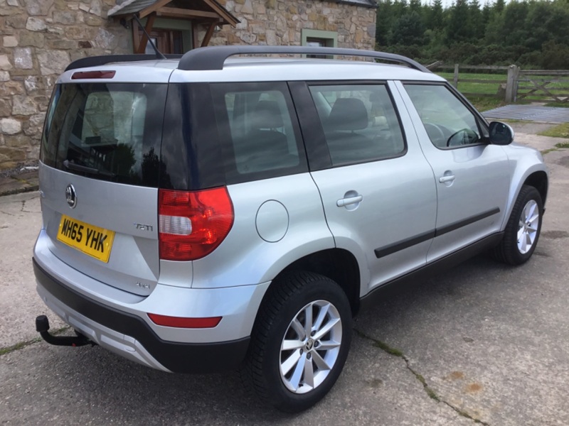 View SKODA YETI 2.0ltr TDi CR S 4x4 OUTDOOR 5 DOOR ESTATE 110ps