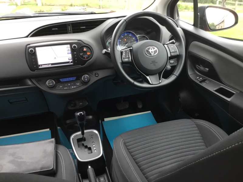 TOYOTA YARIS