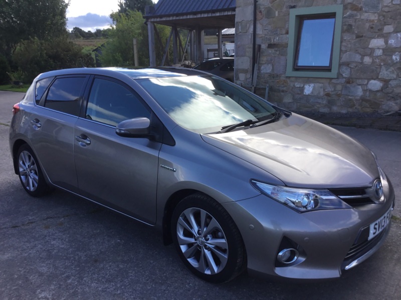 View TOYOTA AURIS 1.8 VVT-i CVT EXCEL 5 DOOR HATCHBACK HYBRID ELECTRIC VEHICLE