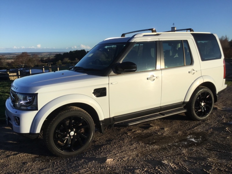 View LAND ROVER DISCOVERY 4 3.0ltr SDV6 AUTO 4x4 LANDMARK FINAL EDITION 7 SEATER 255ps