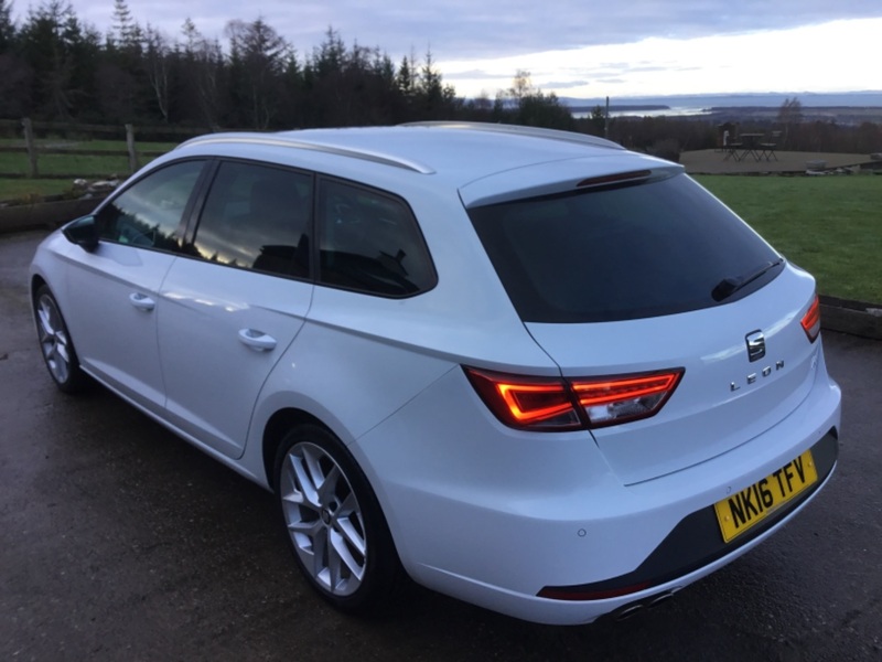 View SEAT LEON 2.0 TDI FR TECHNOLOGY SPORTS TOURER ESTATE 184ps