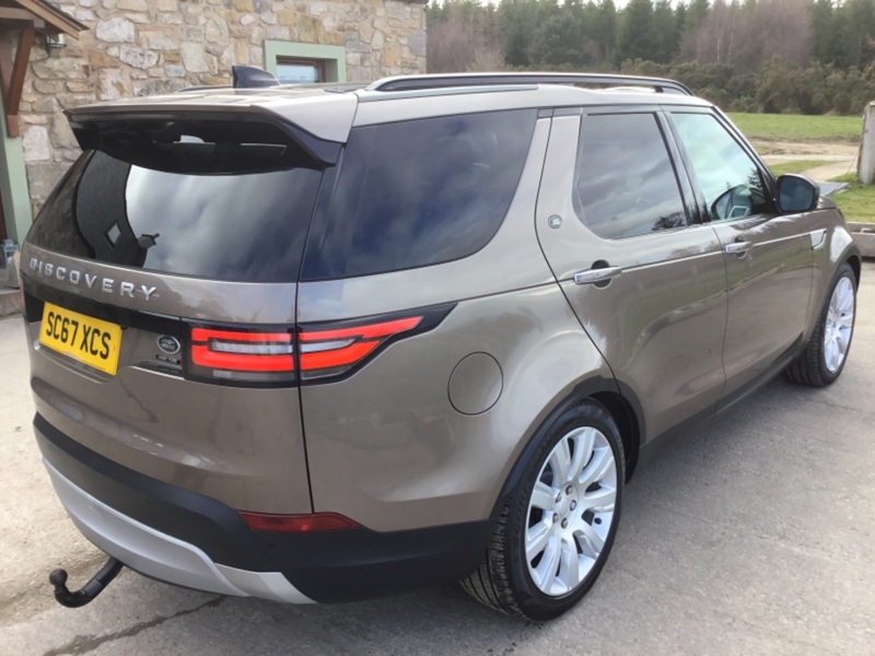 View LAND ROVER DISCOVERY 5 SDV6 3.0ltr HSE LUXURY 4WD ESTATE 7 SEATS 259ps
