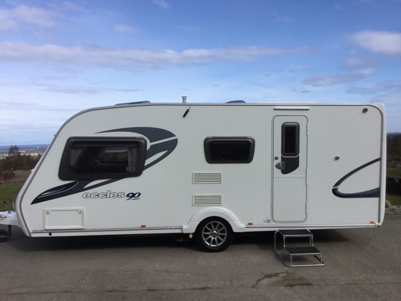 View STERLING ECCLES EMERALD 4 BERTH MOONSTONE RUBY 90th ANNIVERSARY EDITION CARAVAN