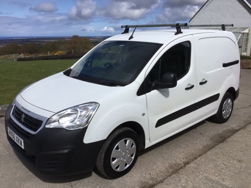 View PEUGEOT PARTNER 1.6 HDI BLUE EFFICIENCY EURO 6 PROFESSIONAL L1 SWB PANEL VAN 100ps