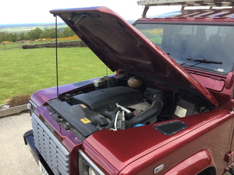 LAND ROVER DEFENDER