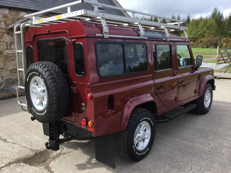 LAND ROVER DEFENDER