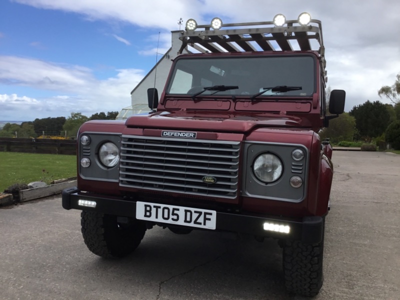 LAND ROVER DEFENDER