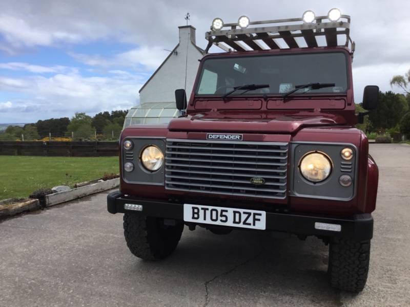 LAND ROVER DEFENDER