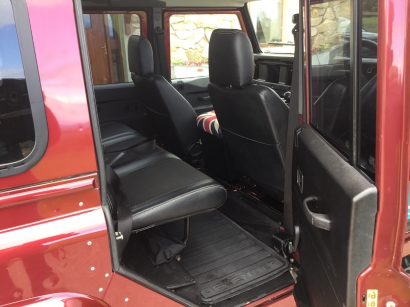LAND ROVER DEFENDER