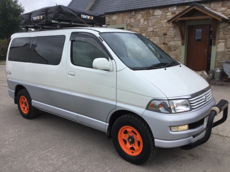 View TOYOTA HIACE REGIUS 2.7ltr 4x4 AUTO 8 SEATER ADVENTURE CAMPER ROOF TENT