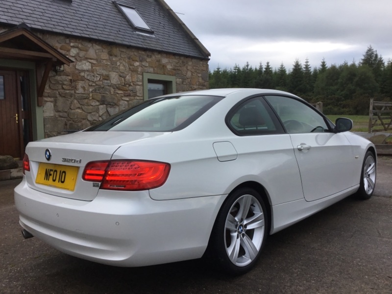 View BMW 3 SERIES 320d SE AUTO COUPE 181ps EURO 5