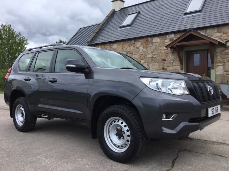 TOYOTA LAND CRUISER 2.8ltr D-4D 4x4 5 SEATER LWB UTILITY COMMERCIAL 175ps