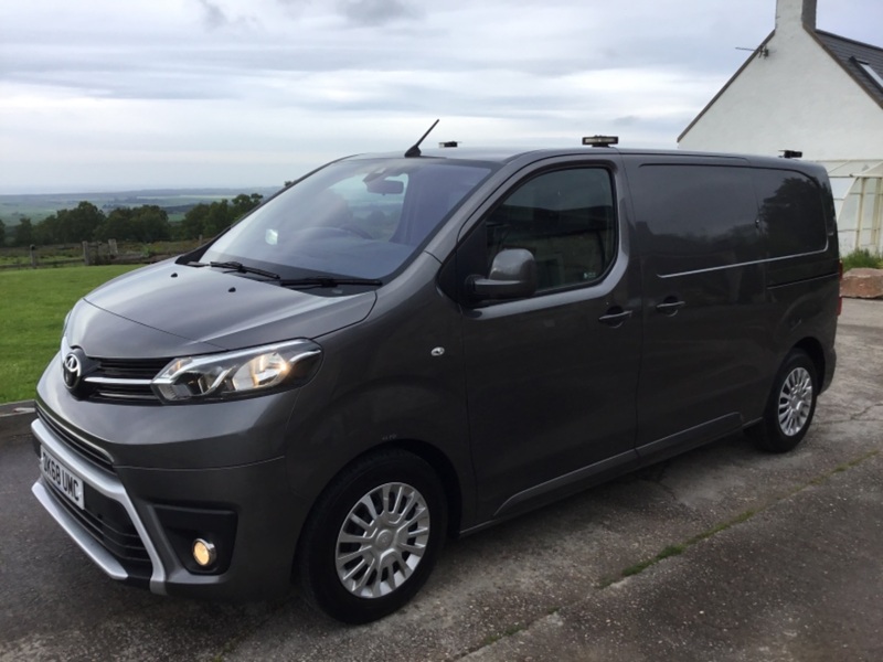 TOYOTA PROACE