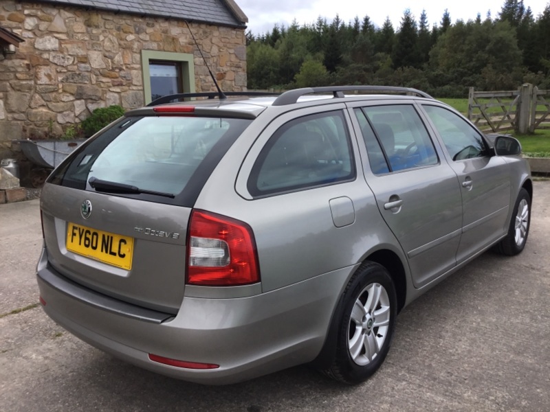 View SKODA OCTAVIA 1.9 TDI SE ESTATE 105ps