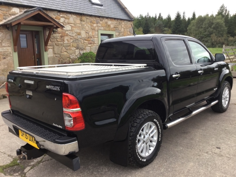 View TOYOTA HILUX 3.0ltr D-4d INVINCIBLE AUTO 4X4 DOUBLE CAB PICK UP 170ps