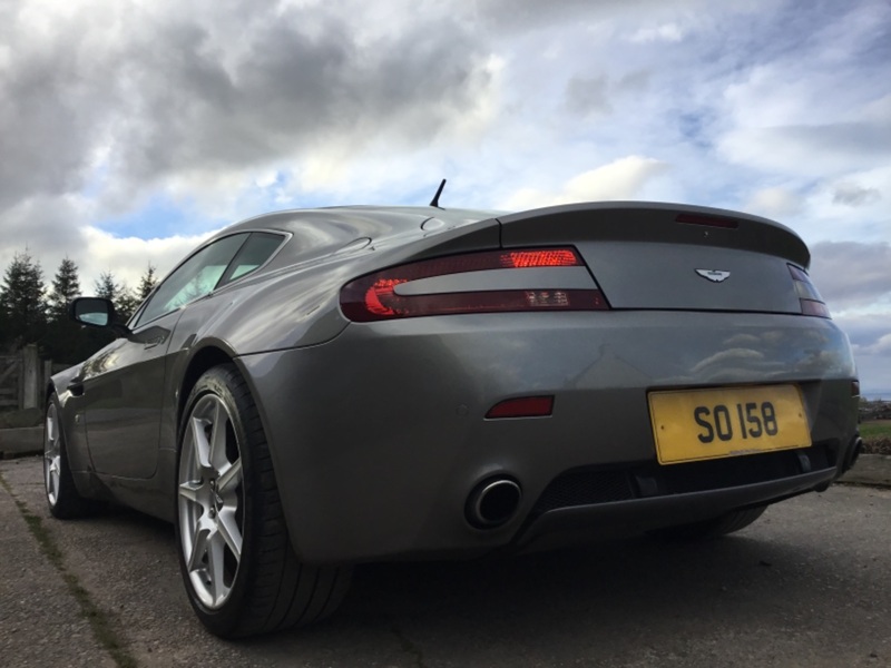 ASTON MARTIN VANTAGE