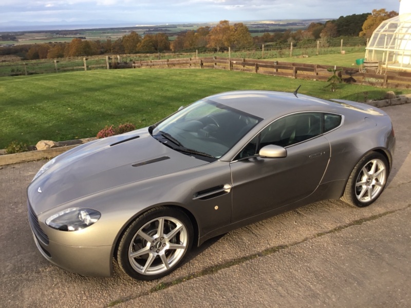 ASTON MARTIN VANTAGE