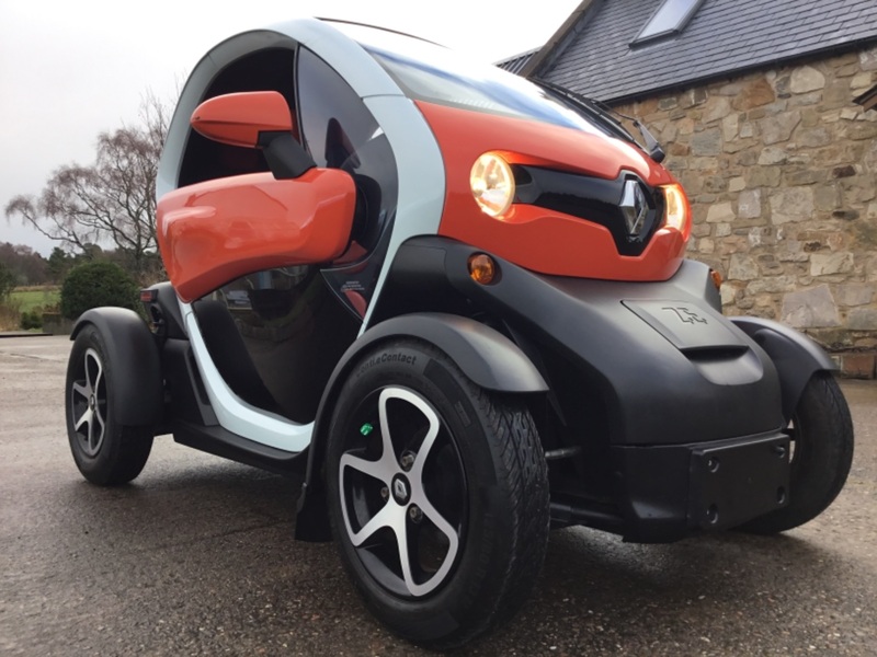 View RENAULT TWIZY ZE DYNAMIQUE AUTO BATTERY OWNED FULLY ELECTRIC 18ps